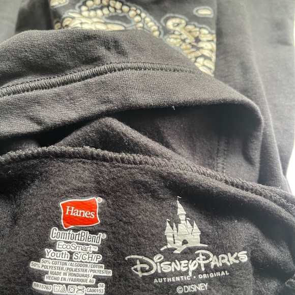 Disney Pirates Of The Caribbean youth Small Zip Hoodie With Graphics color black - Picture 4 of 6